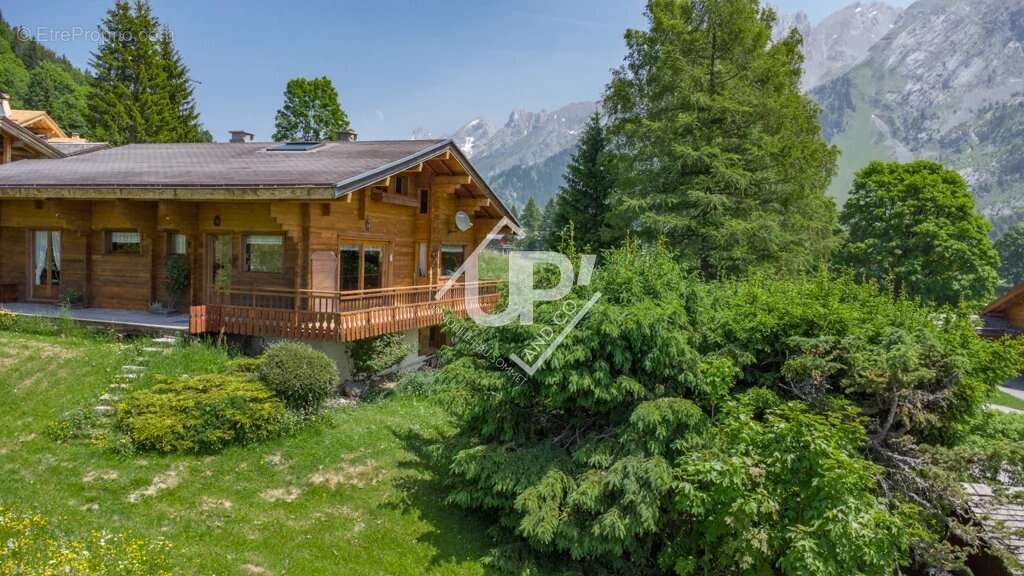 Maison à LA CLUSAZ