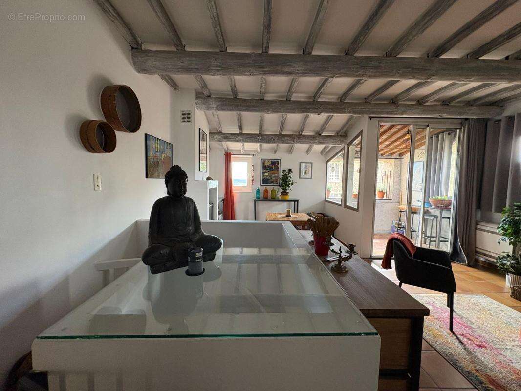 Maison à CUCURON