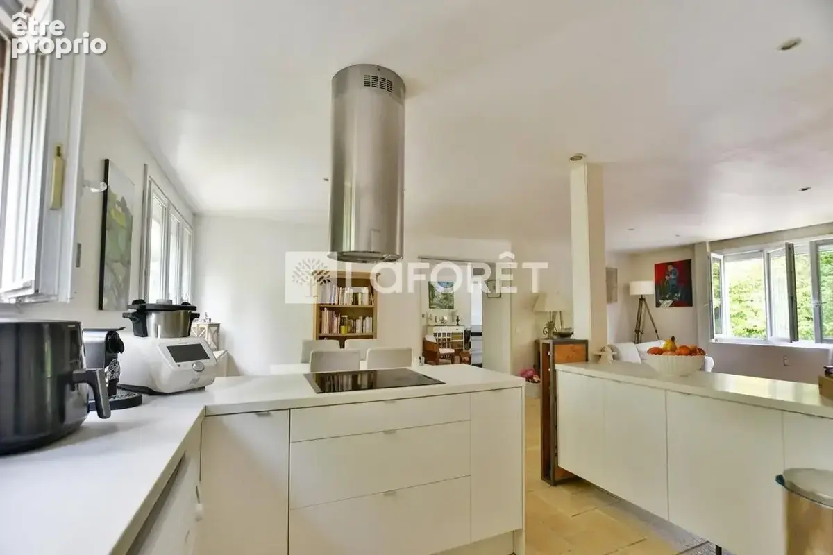 Appartement 4 pièces - 80 m² - Paisible et Traversant- Domaine recherché - photo 4