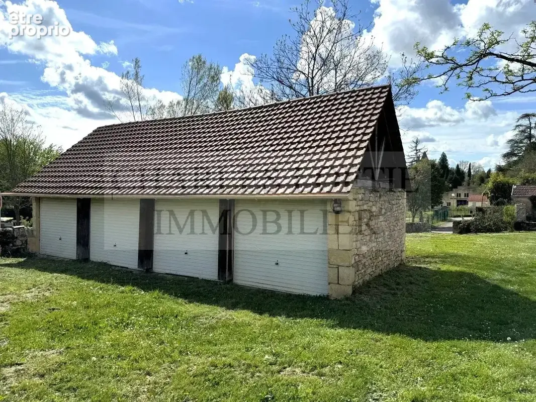 Belle maison de caractère en pierre dans un village de Bouriane - photo 3