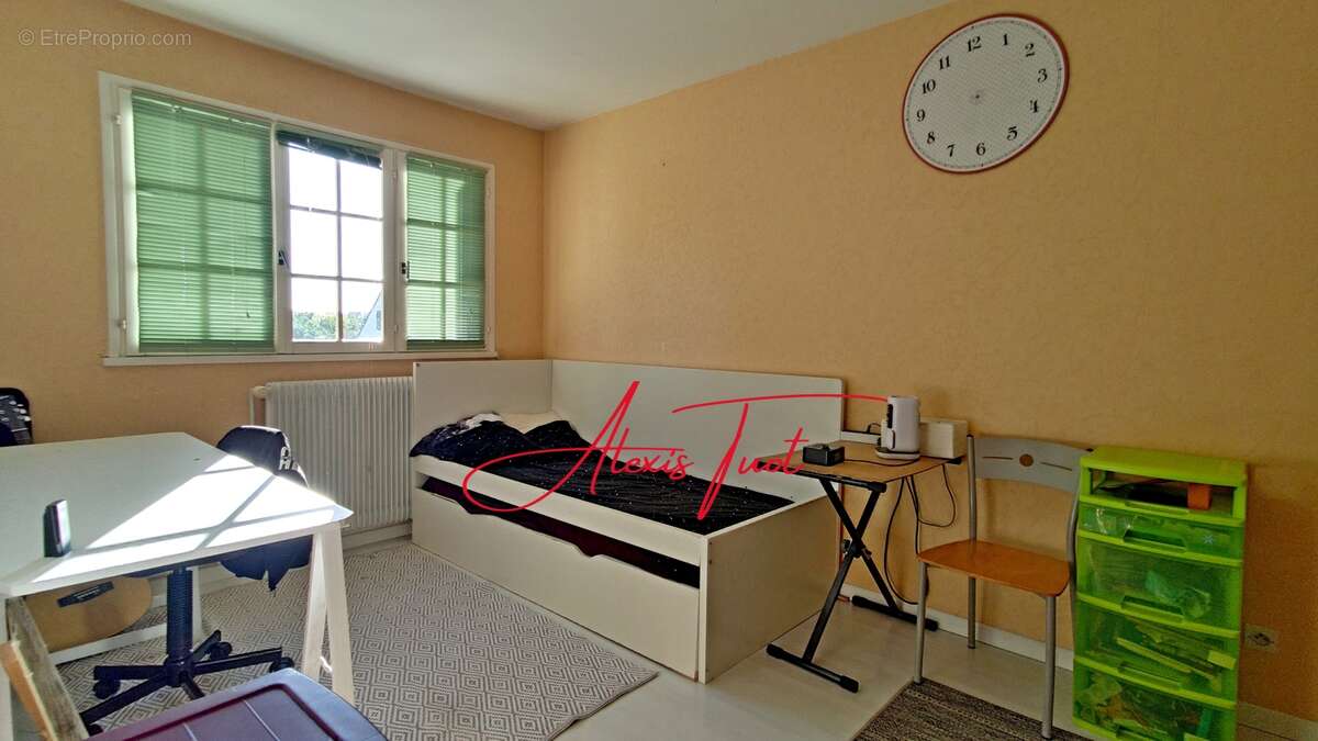 Maison à AMBARES-ET-LAGRAVE