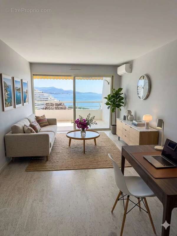 Appartement à VILLENEUVE-LOUBET