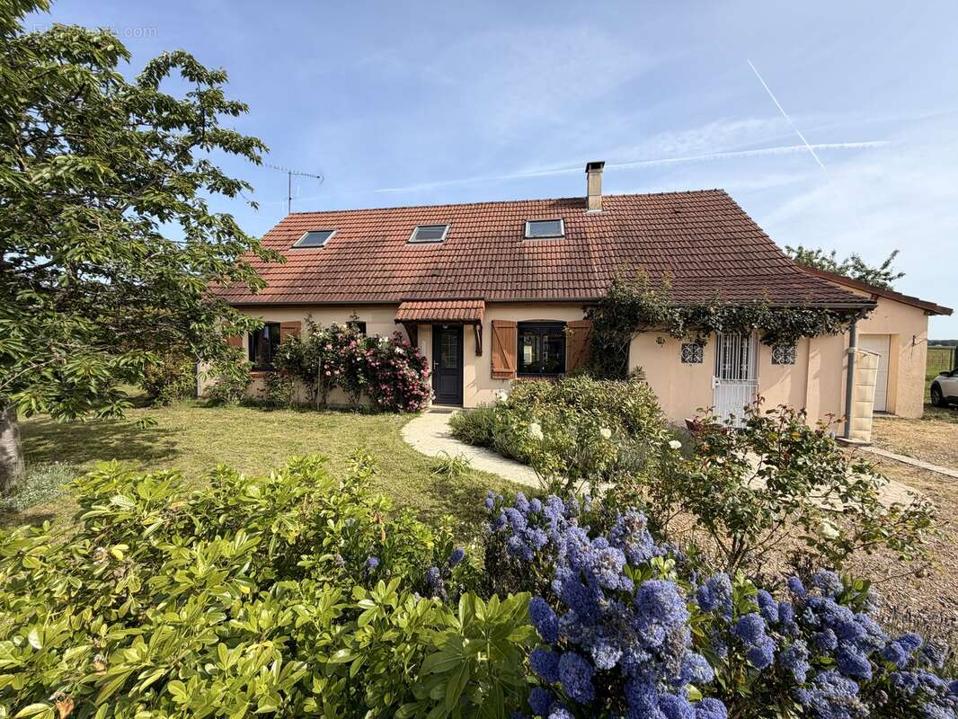 Maison à PIERRES