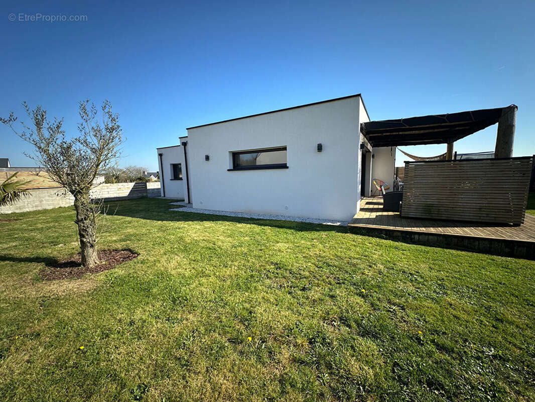 Maison à SAINT-DERRIEN