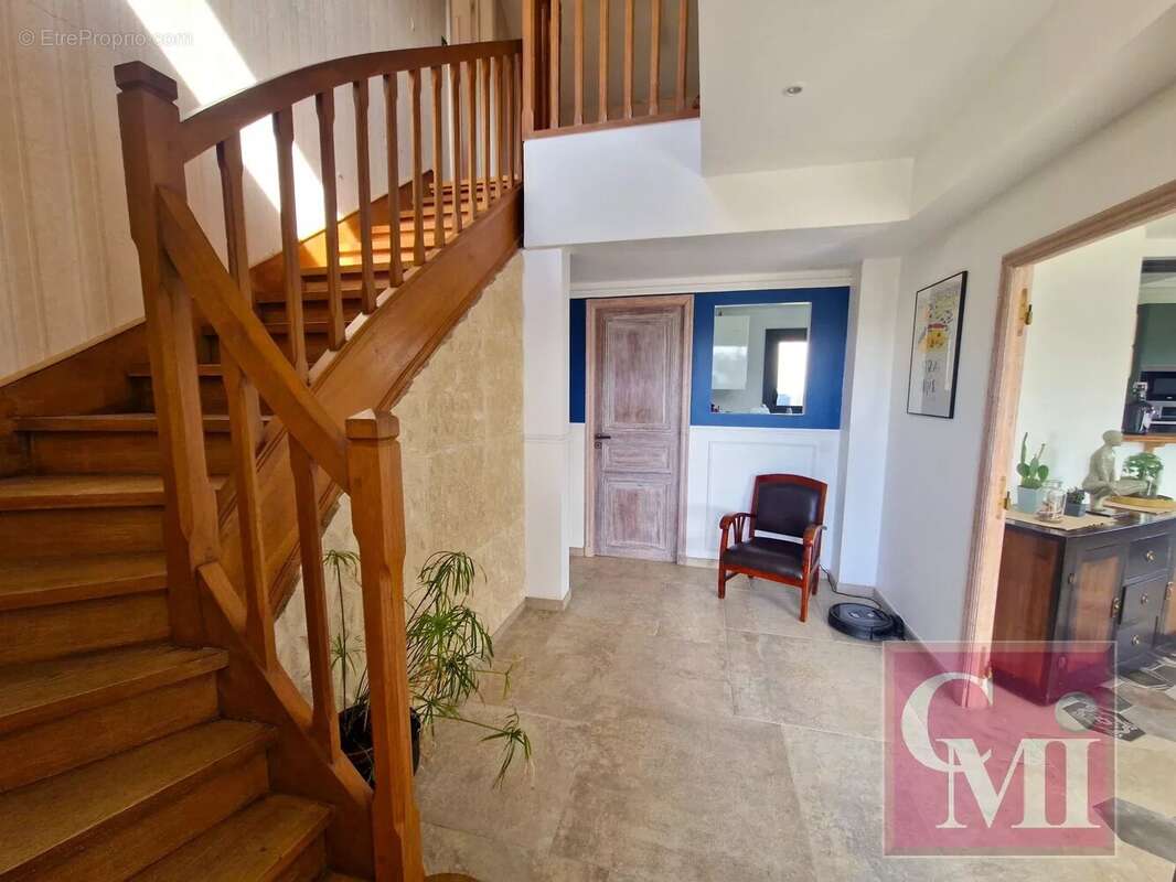 Maison à BRUYERES-LE-CHATEL