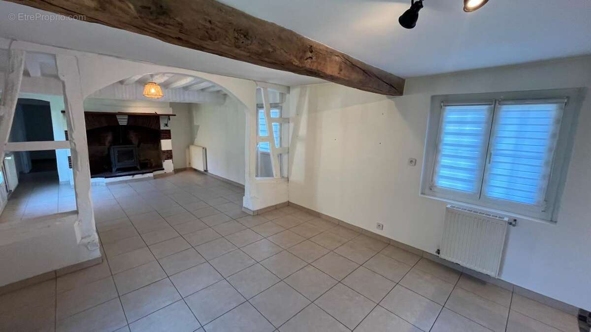 Maison normande de charme avec jardin clos, garage indépendant et pompe à chaleur à BOISSEY LE CH - photo 10