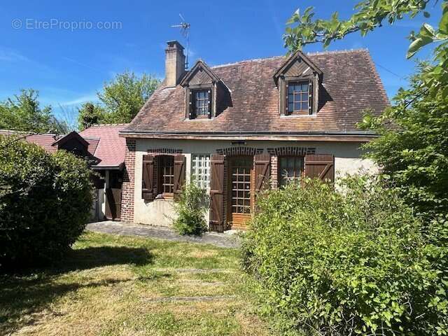 Maison à BROU
