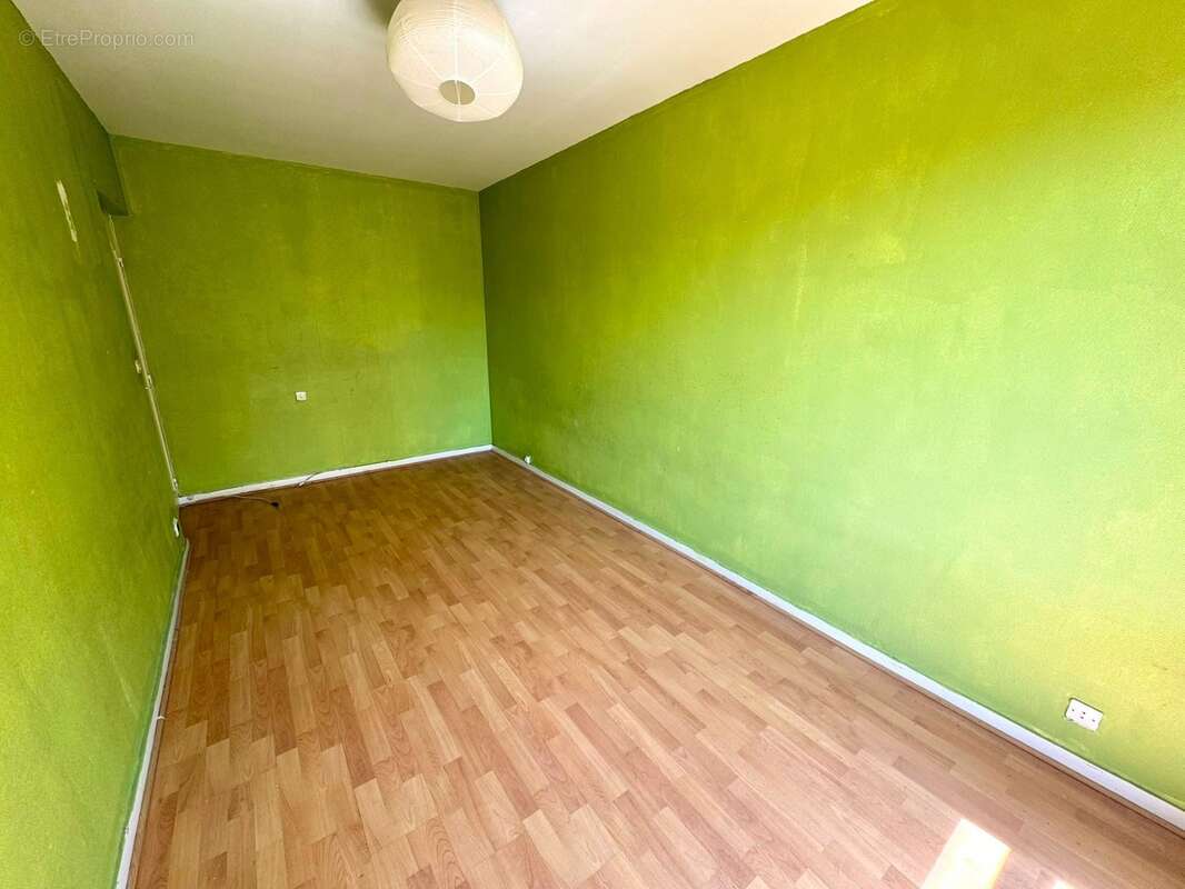FIRMINY – Appartement T4 de 95,44 m² avec garage, cave et trois balcons - photo 4