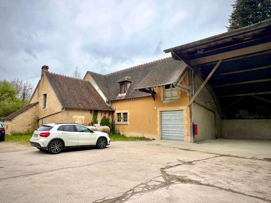 Photo 2 - Appartement à SAINT-AMAND-EN-PUISAYE