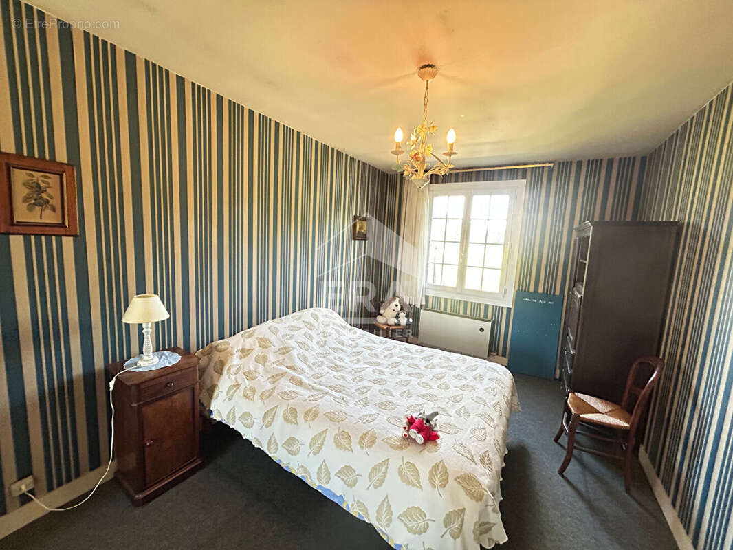 Maison à OLLAINVILLE