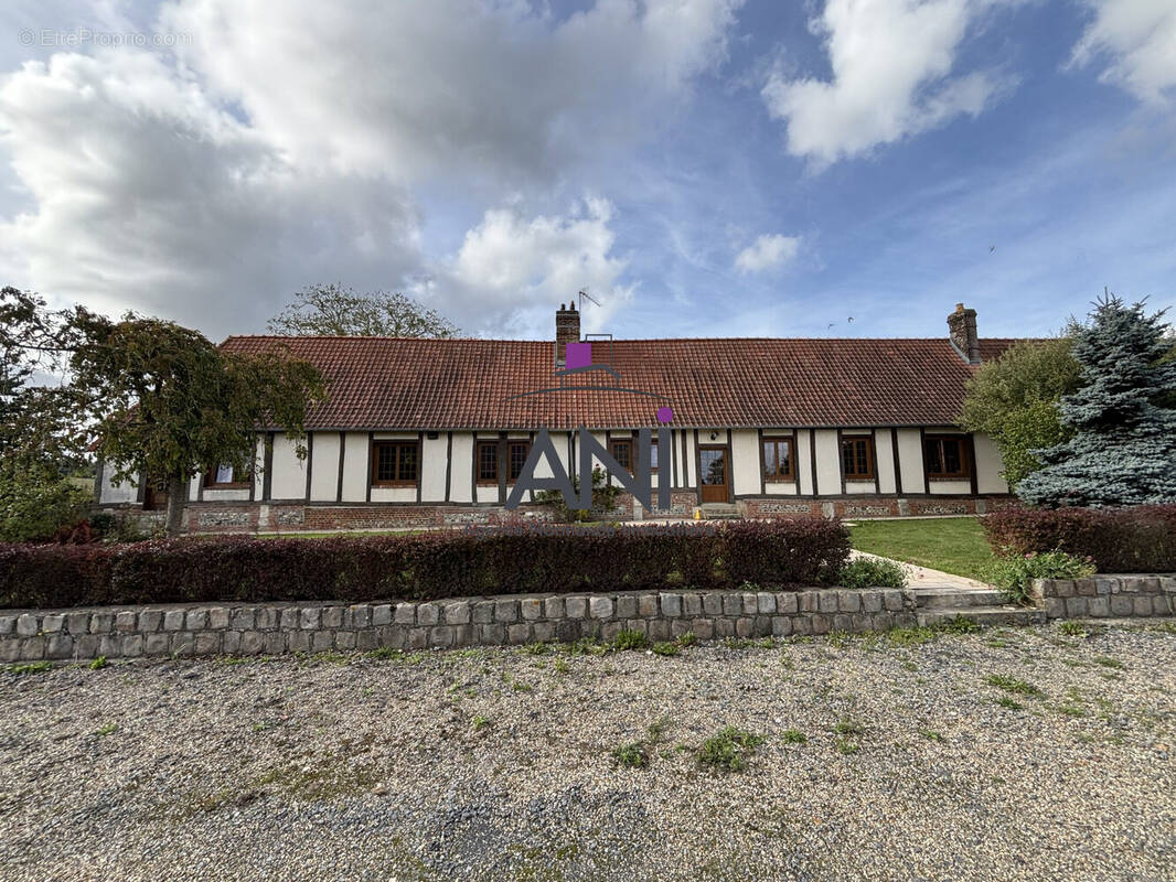 Maison à NEUFCHATEL-EN-BRAY