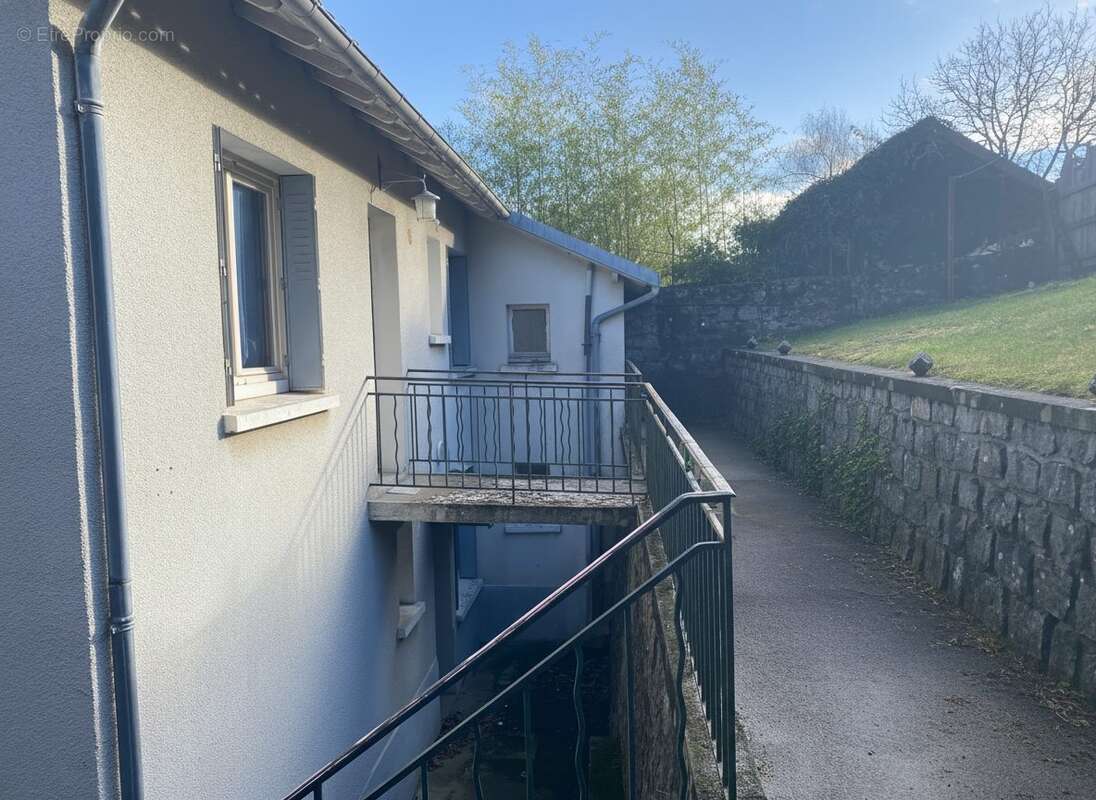 Appartement à EYMOUTIERS