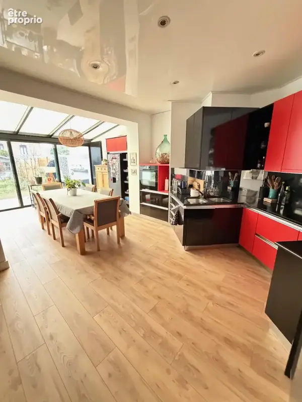 Maison 5 pièces 233 m² à vendre à Englos (59320) - photo 2