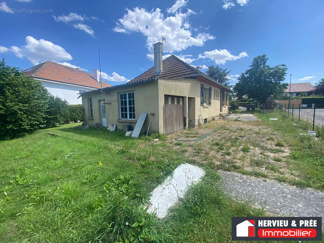 Maison à BIEVILLE-BEUVILLE