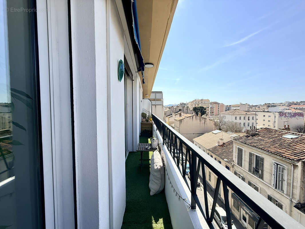 Appartement à MARSEILLE-4E