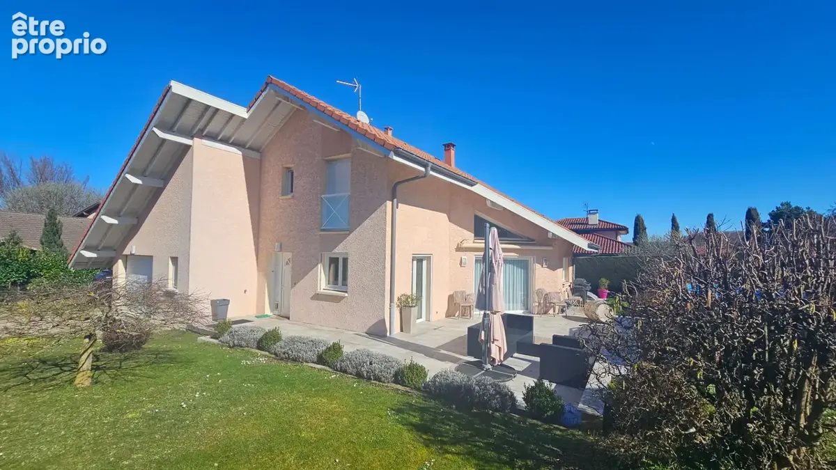 Photo Maison à Allinges au prix de 595 000€