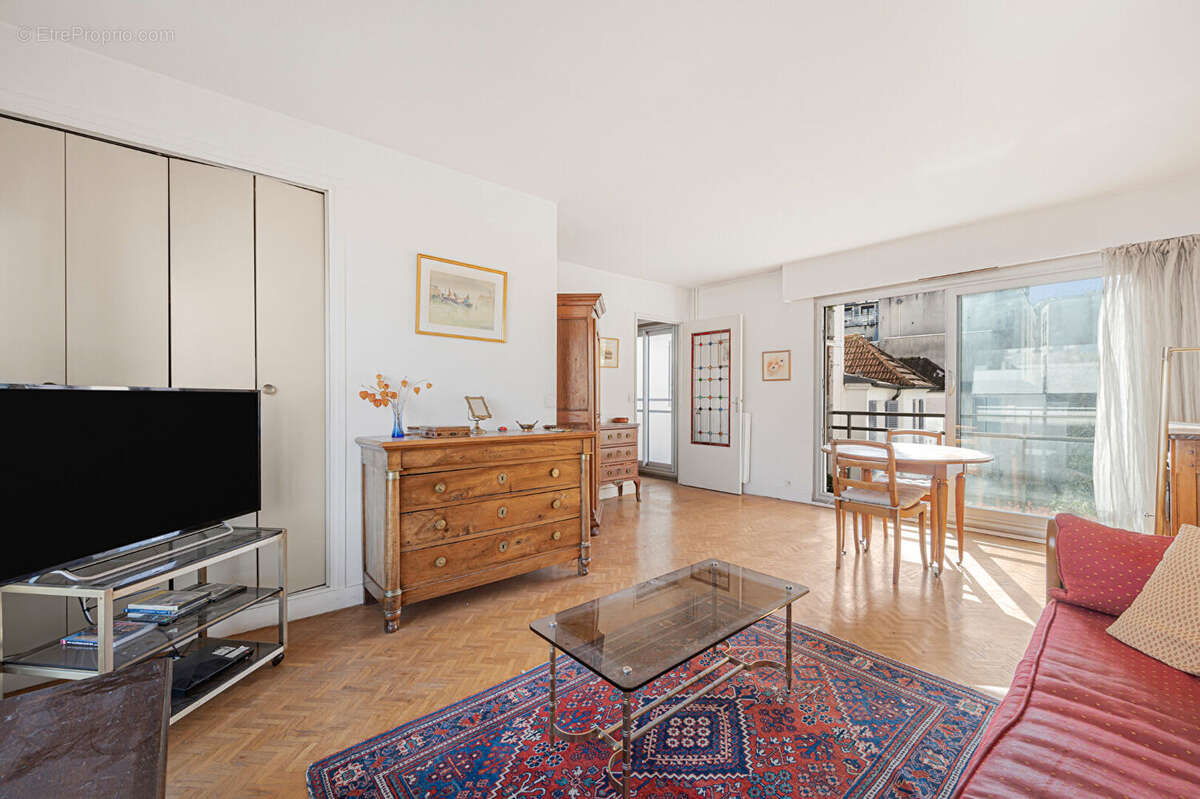 Appartement à PARIS-12E