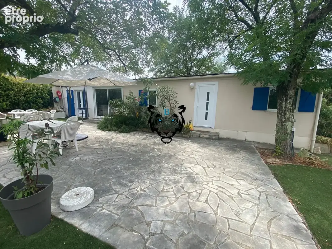 Maison à LE MUY