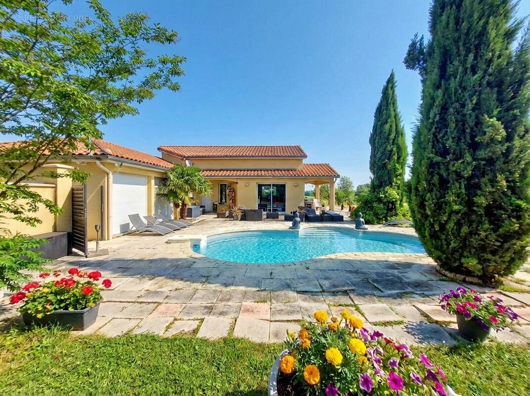 Maison à SAINT-GEORGES-HAUTE-VILLE