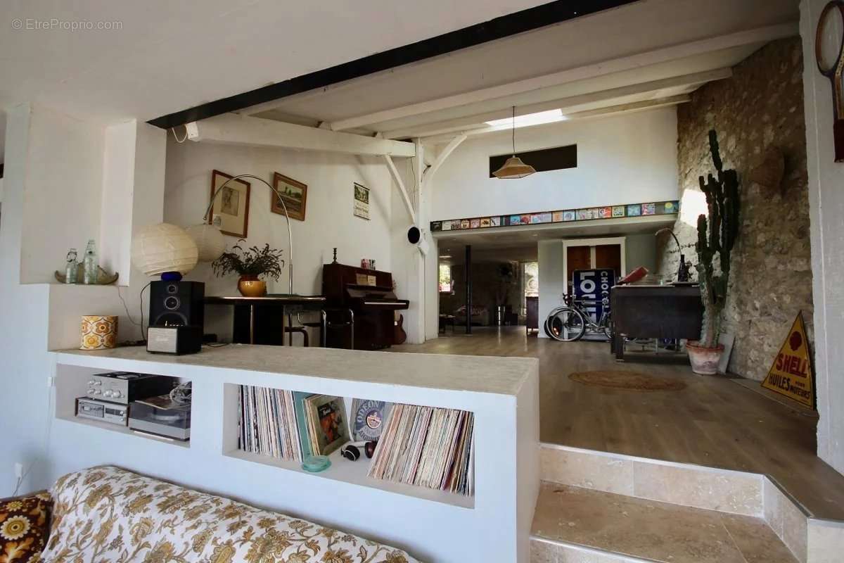 Maison à VILLENEUVE-DE-DURAS