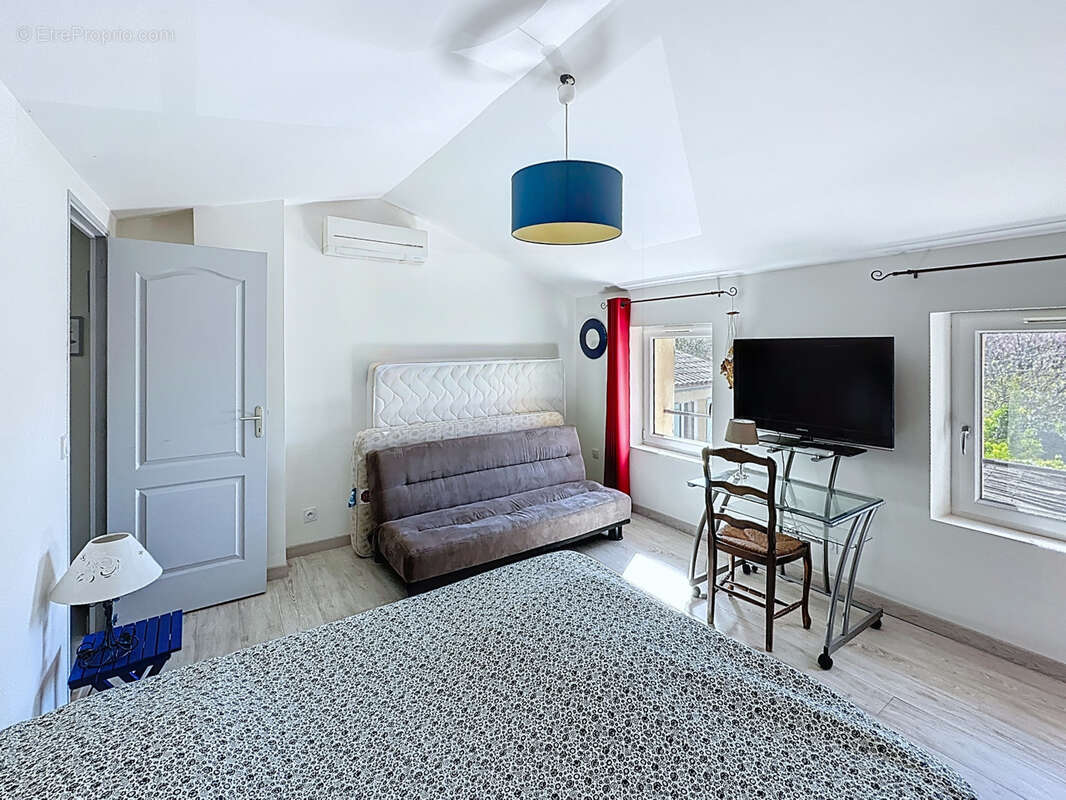Maison à TOURRETTES-SUR-LOUP