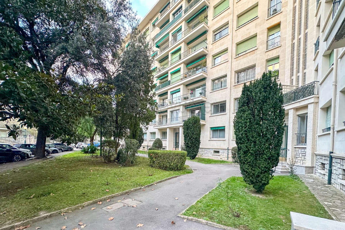 Studio avec vue dégagée Résidence « Ile de France » 13008 Marseille - Appartement à MARSEILLE-8E