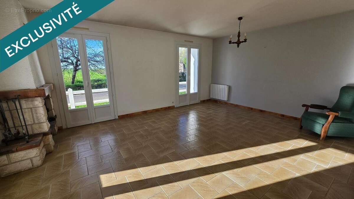 Maison 110 m² à Leignes-Sur-Fontaine  - photo 6