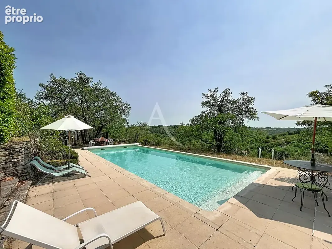 Maison familiale de 3 chambres avec piscine, jolie vue dégagée et 5 766m² de terrain. - photo 15