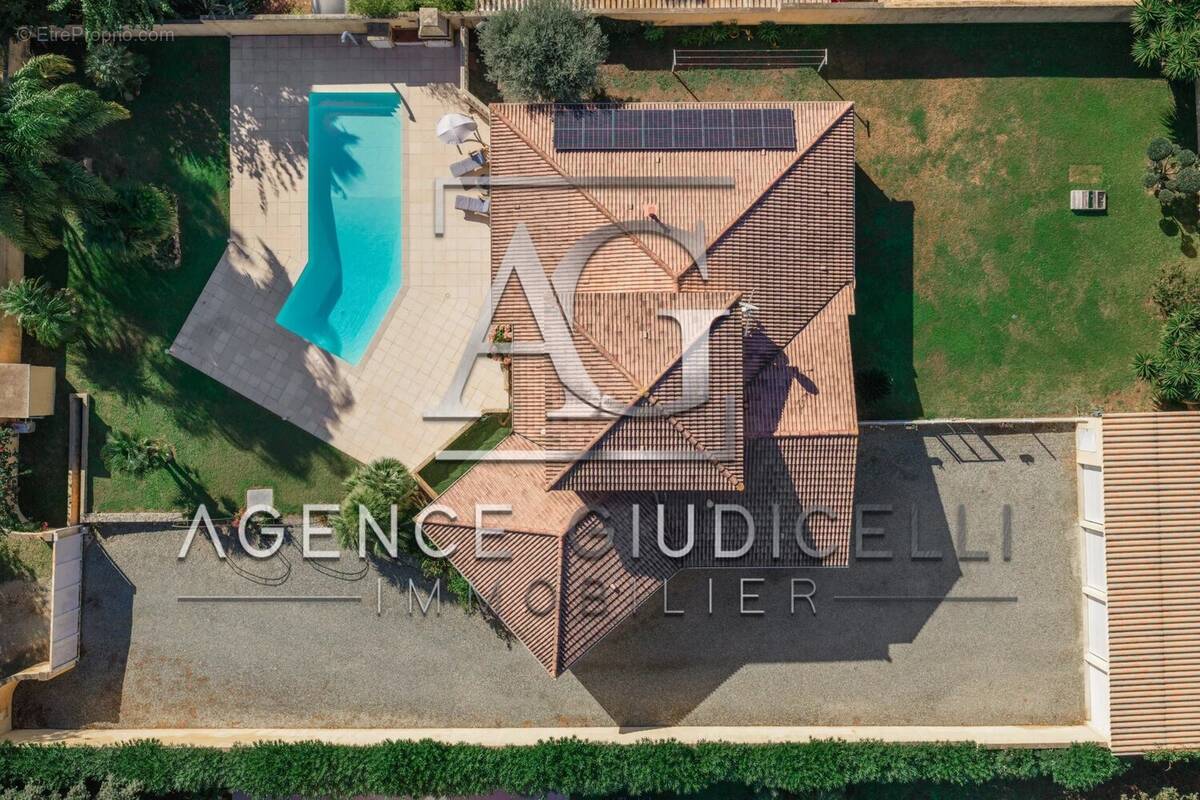 Maison à PRUNELLI-DI-FIUMORBO