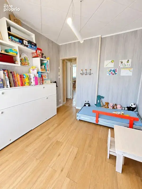 en EXCLUSIVITE sur ÉCHIROLLES — T5 de 80 m² avec balcon – 3 chambres – Cave & Parking privatif - photo 4