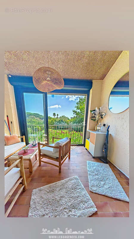 Appartement à COGOLIN