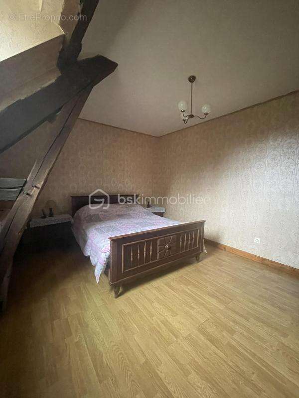 Maison à PIERREFONDS