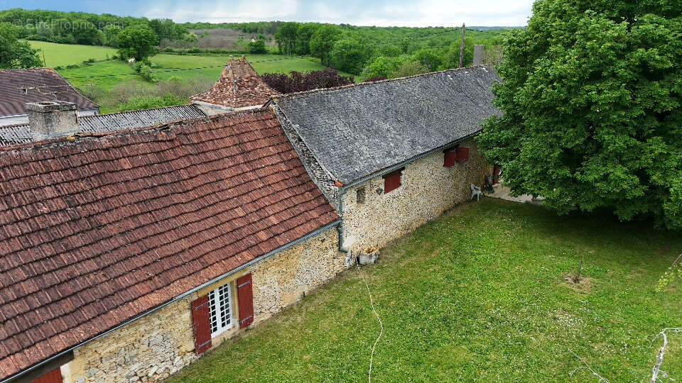 Maison à COULAURES