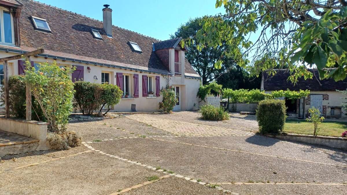 Maison à VILLEDOMER