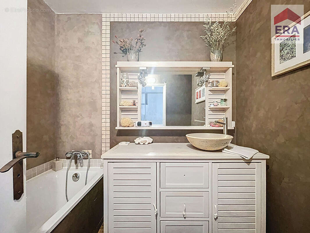 Appartement à MARSEILLE-9E