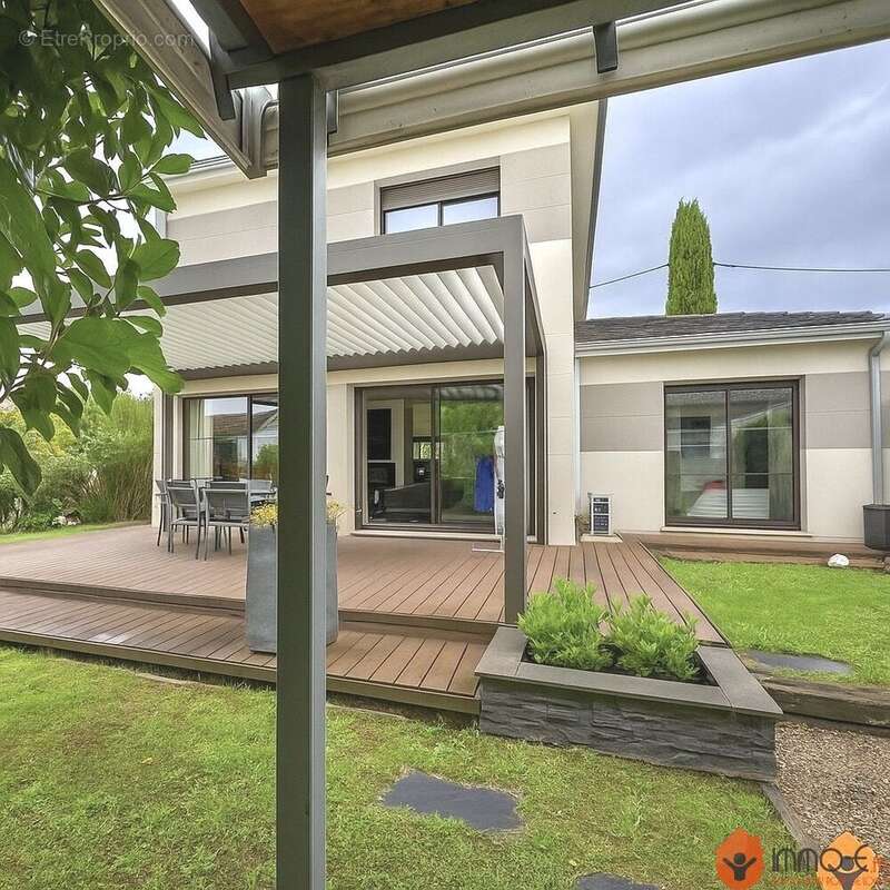 Maison à VILLENAVE-D&#039;ORNON