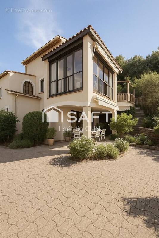 Photo 1 - Maison à SAINT-RAPHAEL