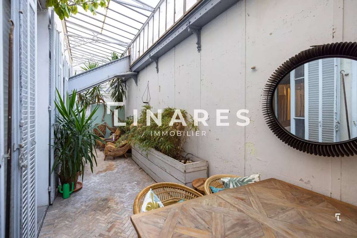 Appartement à MARSEILLE-1E
