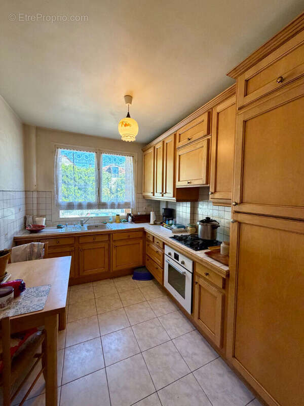 Appartement à LE PERREUX-SUR-MARNE