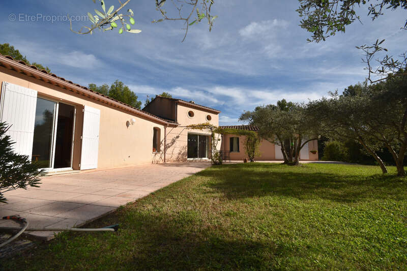 Maison à PERNES-LES-FONTAINES