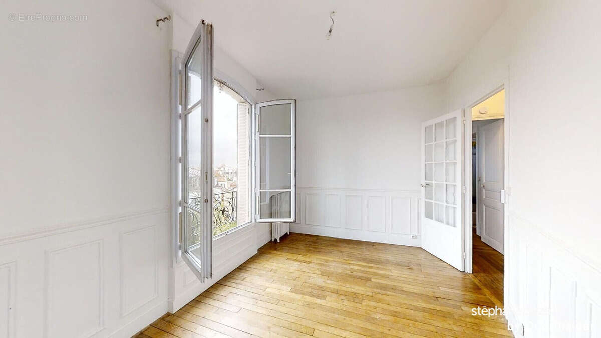 Appartement à LA GARENNE-COLOMBES