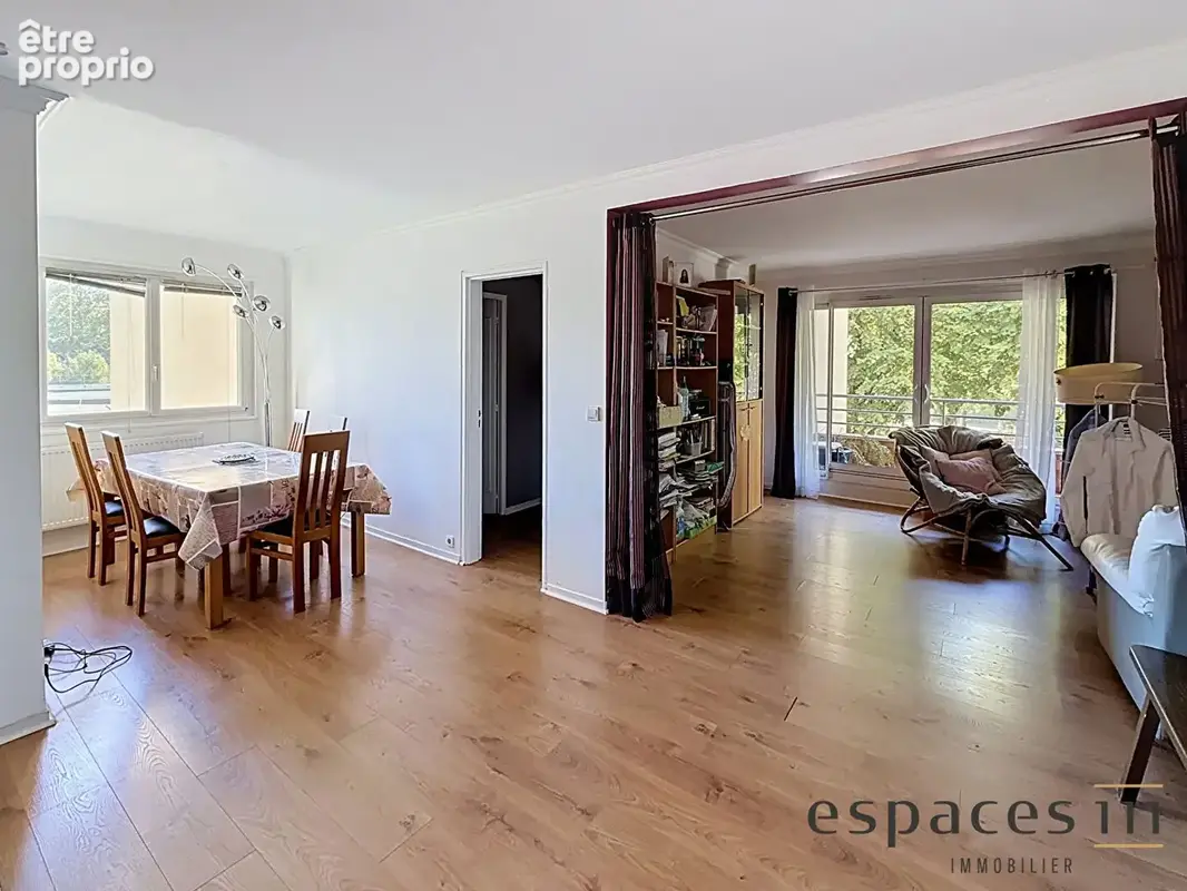 Photo Appartement à Montigny-Le-Bretonneux au prix de 319 000€