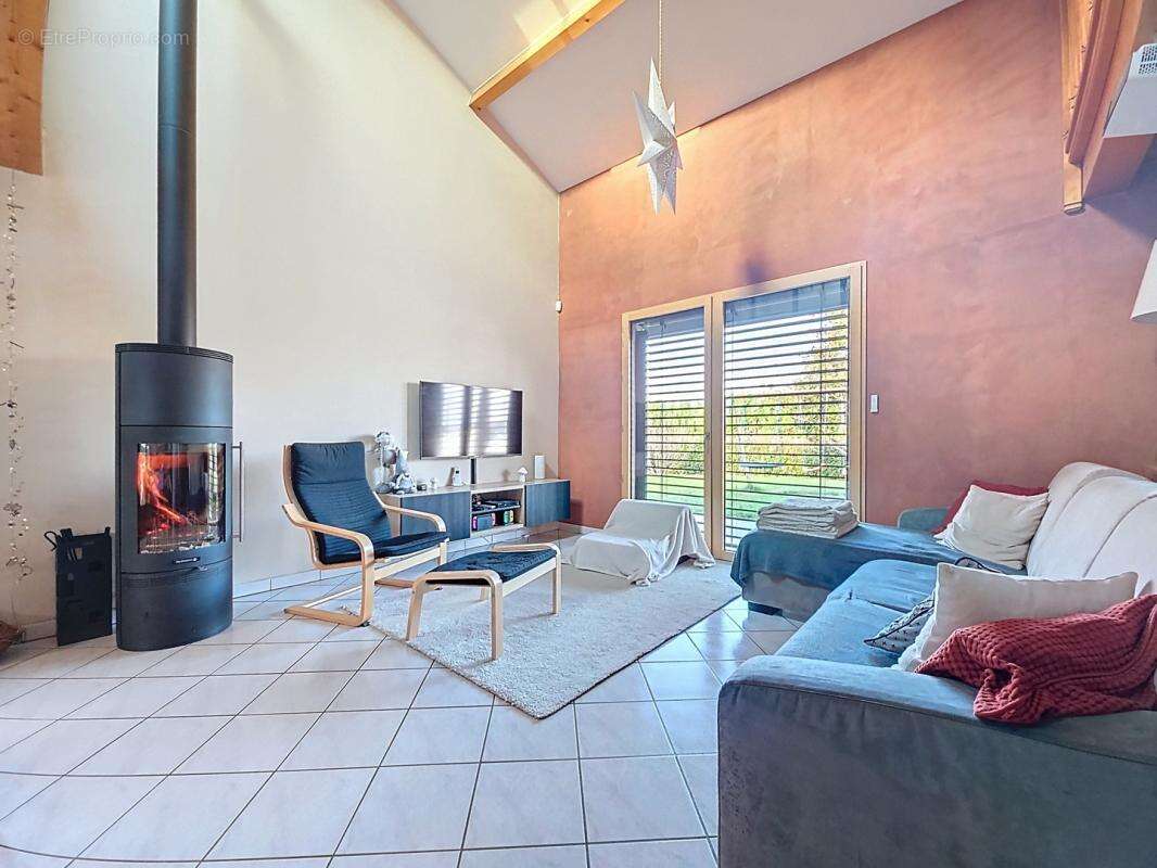 Maison à OYTIER-SAINT-OBLAS