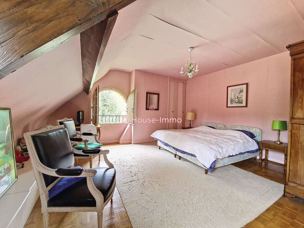 Maison 336 m² à Poigny-La-Foret  - photo 20