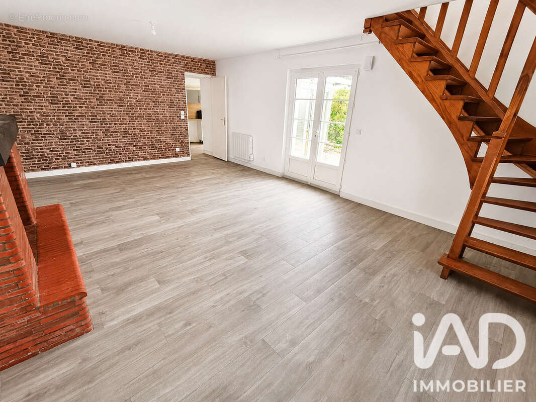 Maison 72 m² à Sainte-Soulle  - photo 2