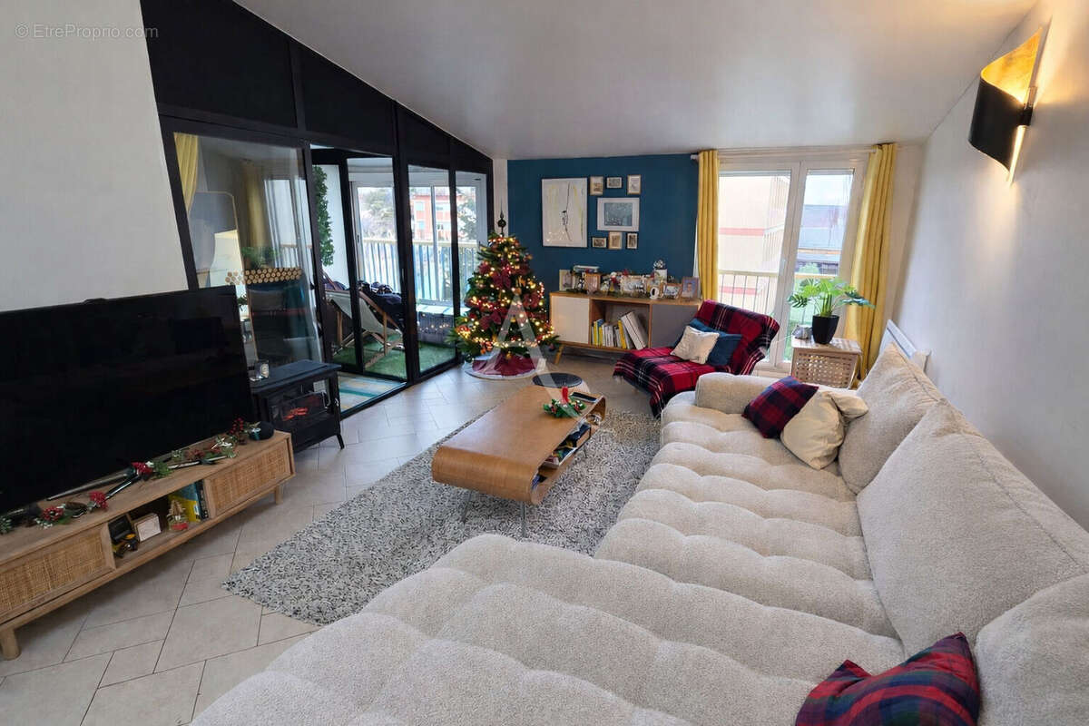 Appartement à TORCY