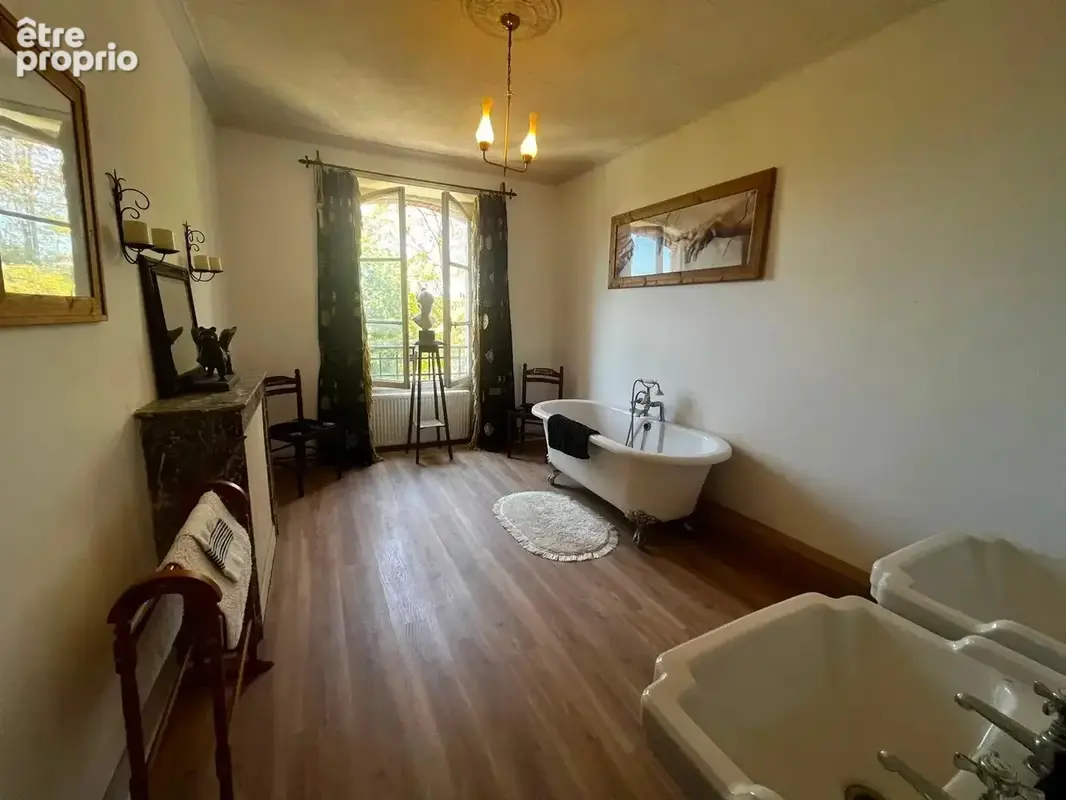 A vendre dans l'Indre, une belle villa avec gîte et jardin. - photo 35