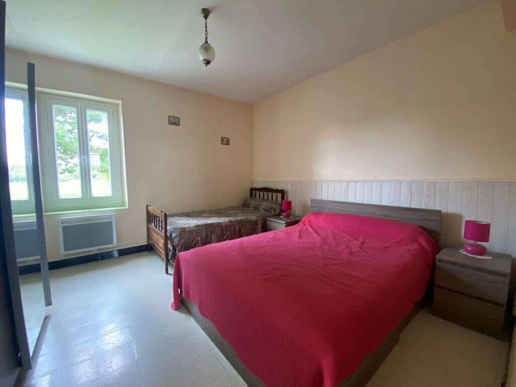 Maison à COURCY-AUX-LOGES