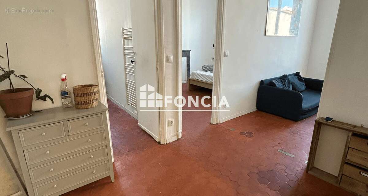 Appartement à MARSEILLE-1E