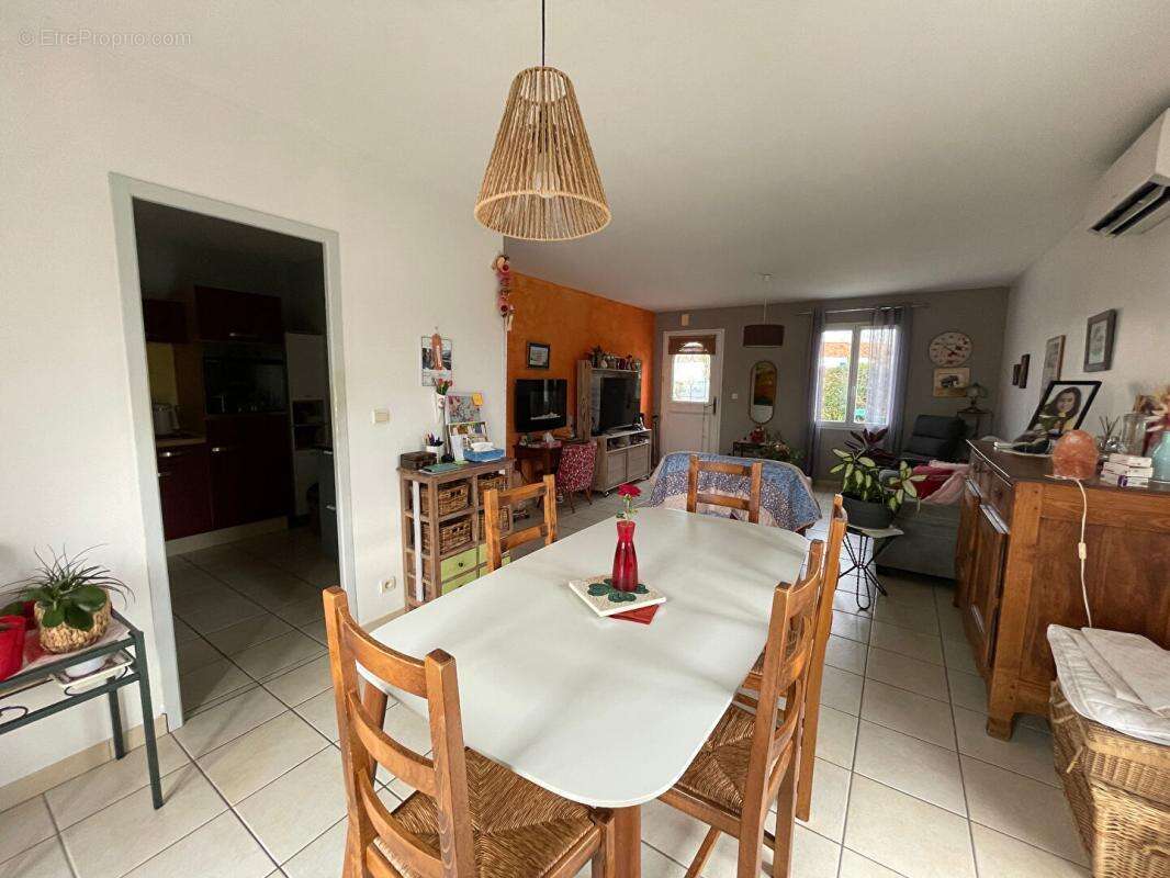 Maison à SEMUSSAC